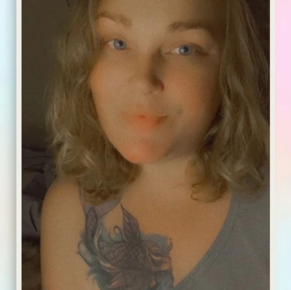 Meet your Posher, Krystal - Picture 3 of 14